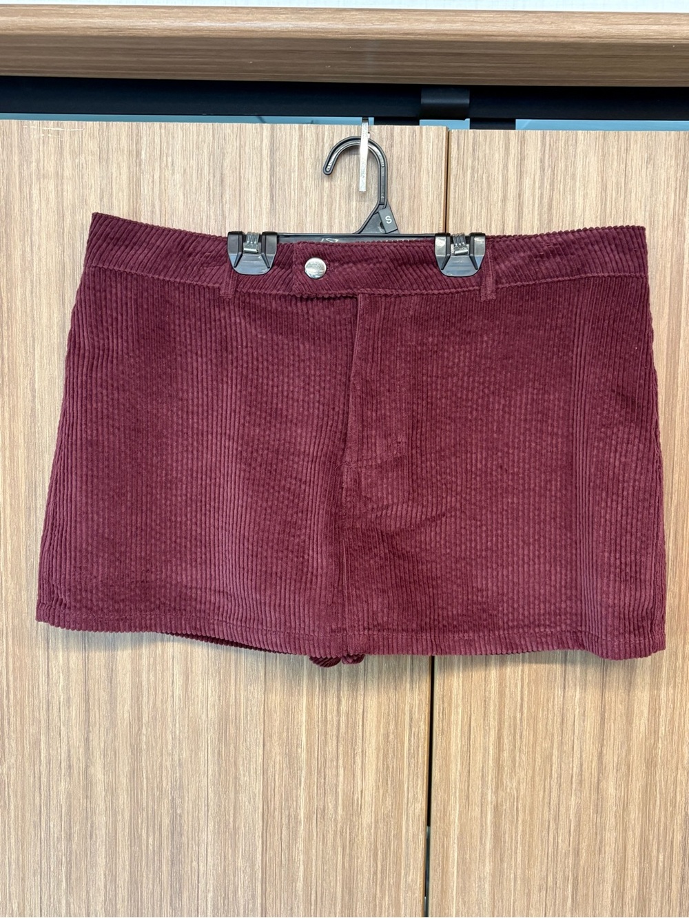 Double Zero Corduroy Skort in Burgundy